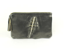 Load image into Gallery viewer, Envelope bag Black and Pearls