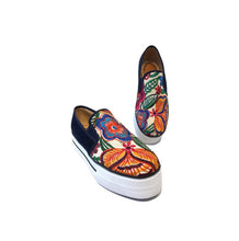 Load image into Gallery viewer, Flowers Shoes